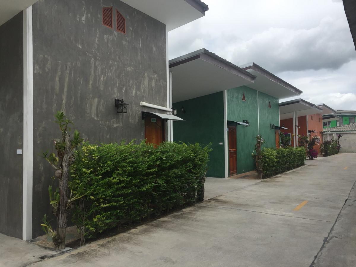 เจิดจรัสรีสอร์ทโรงแรม24ชม Chonburi Exterior foto