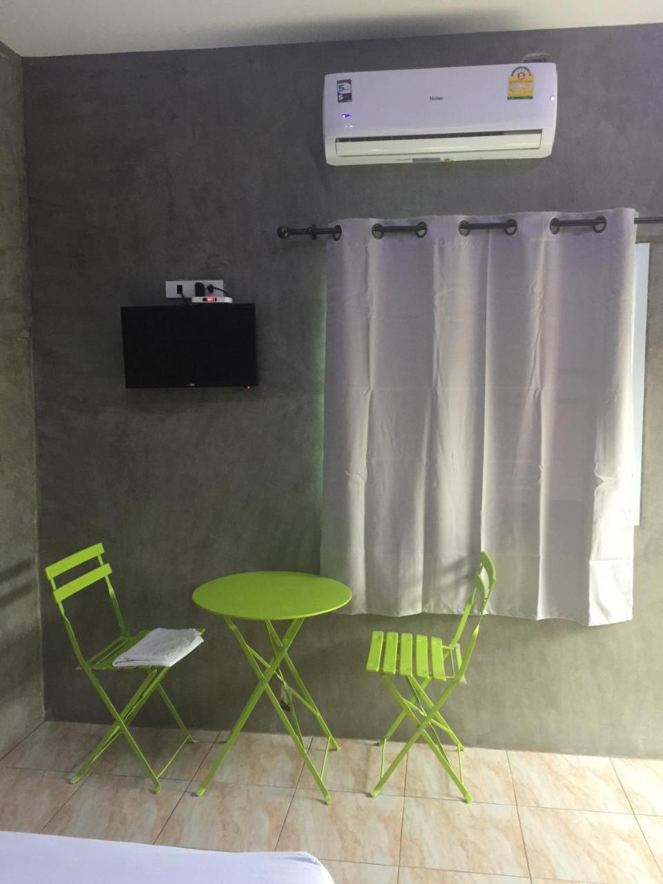 เจิดจรัสรีสอร์ทโรงแรม24ชม Chonburi Exterior foto